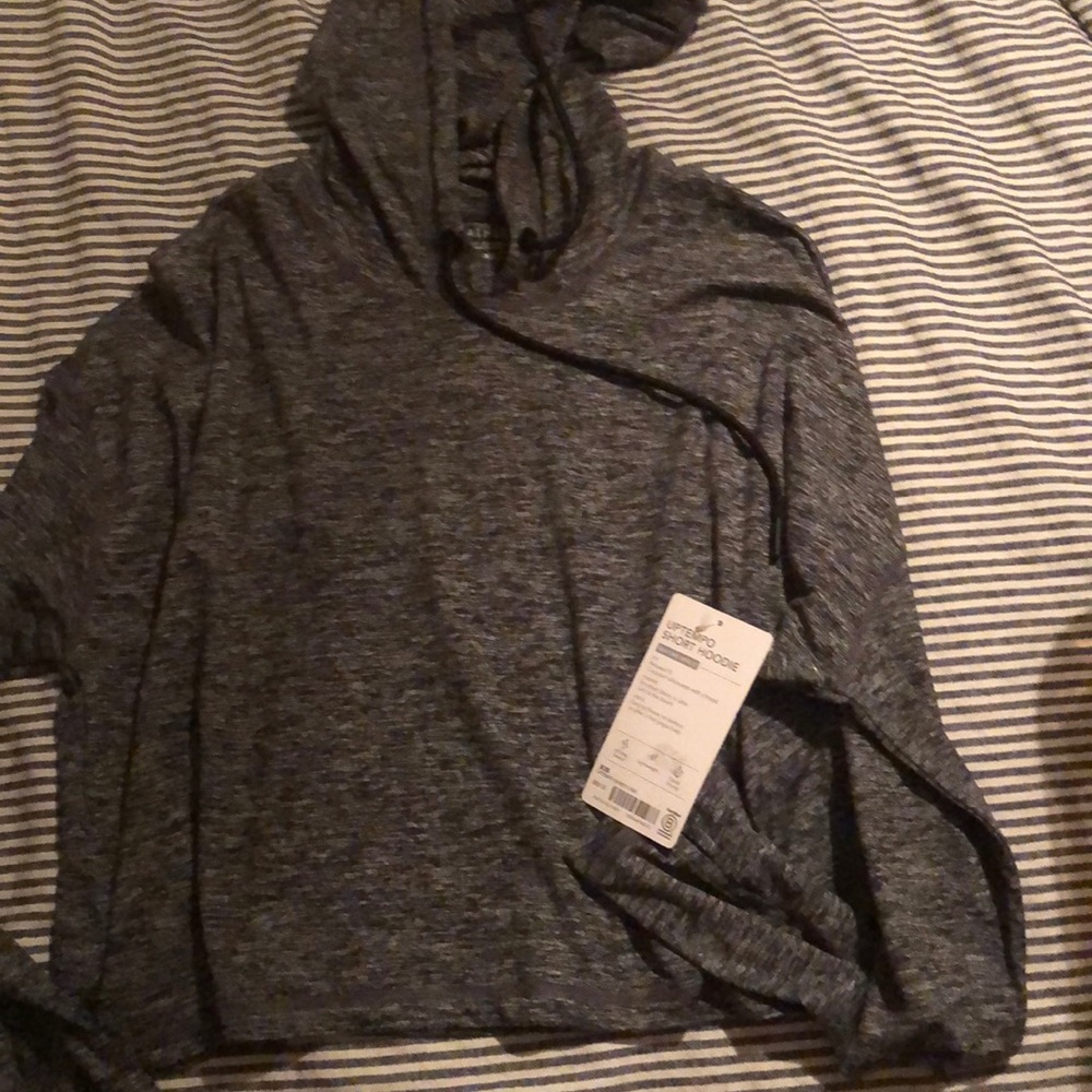 NWT ATHLETA UNTEMPO SHORT HOODIE XS